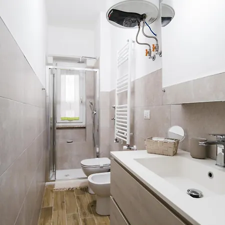 Nicole's Appartament-a 15 Min Dal Duomo Apartment *