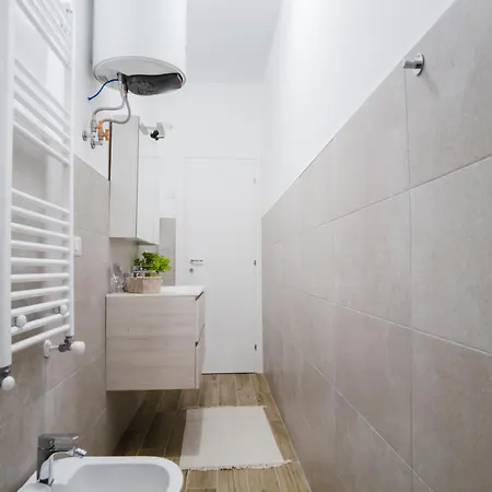 Nicole's Appartament-a 15 Min Dal Duomo Apartment Milan